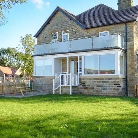 2d Lowdale Lane * Sleights