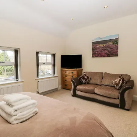 2d Lowdale Lane * Sleights